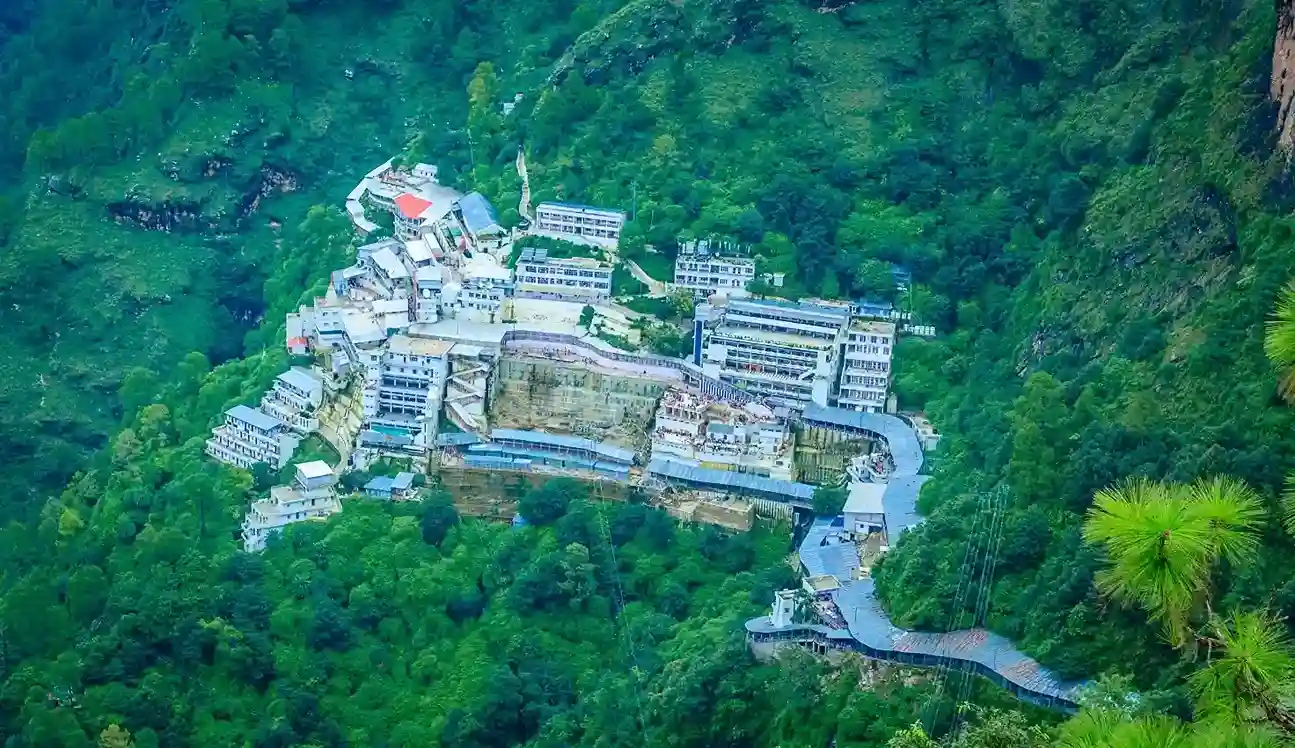 Vaishno Devi Yatra via Himkoti or Ardhkuwari – Which Route is Best?
