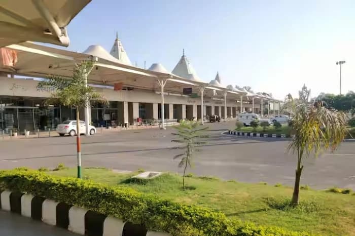 Jammu Airport Guide 2025: Terminals, Facilities, and Travel Tips